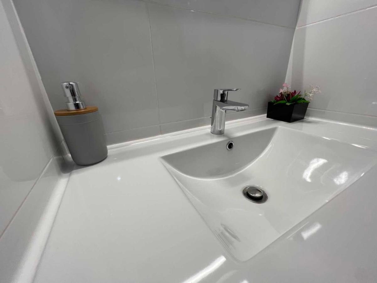 New Camp Nou Apartment/Diret Airport,Beautiful L'Hospitalet de Llobregat Eksteriør bilde